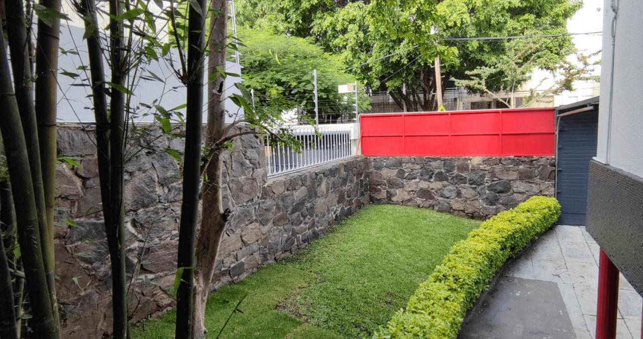 Habitaciones Privadas Con Bano Propio En Una Zona Segura Y Centrica De Guadalajara. Exterior foto